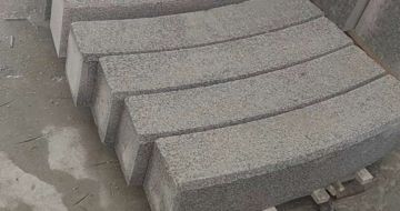 拉萨芝麻白弧形路牙石