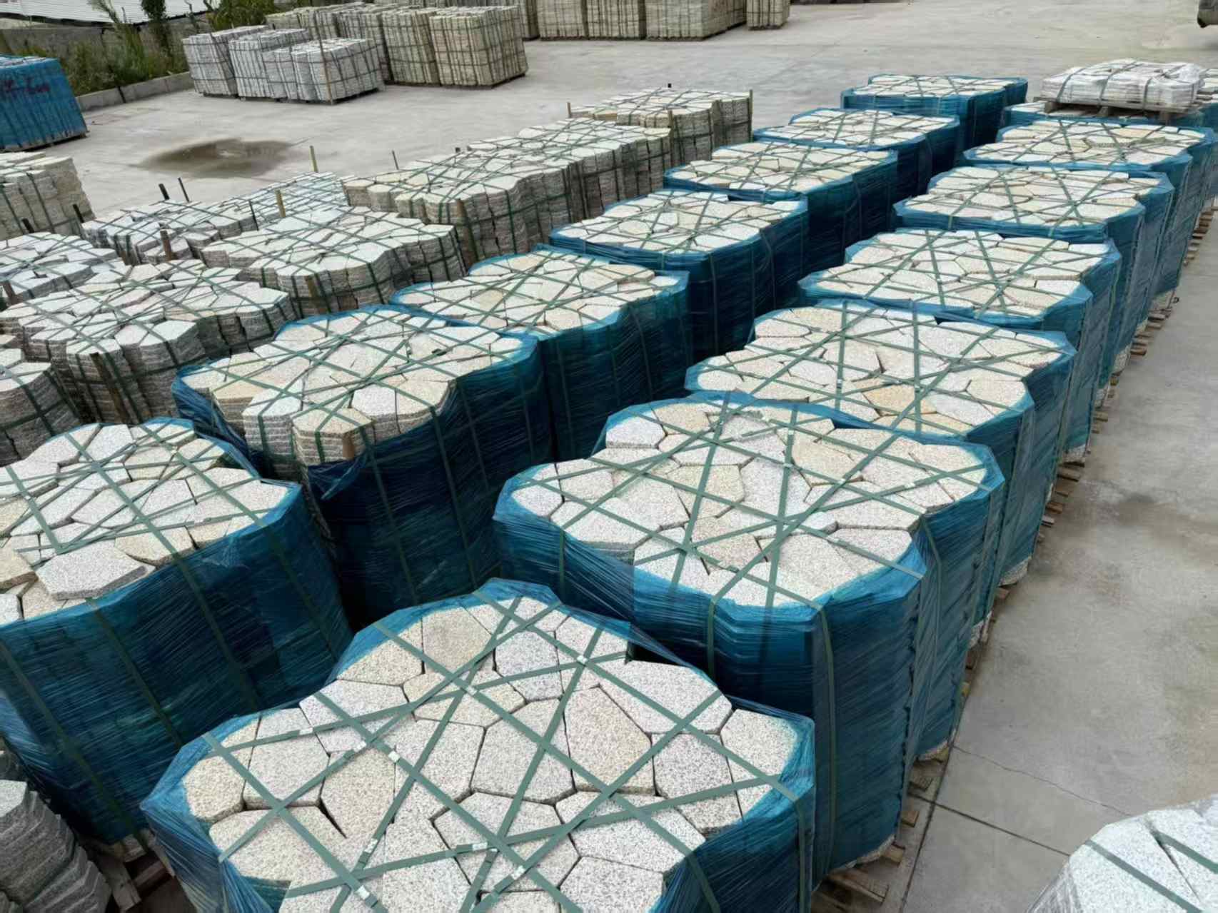 拉萨黄金麻冰裂纹 碎拼