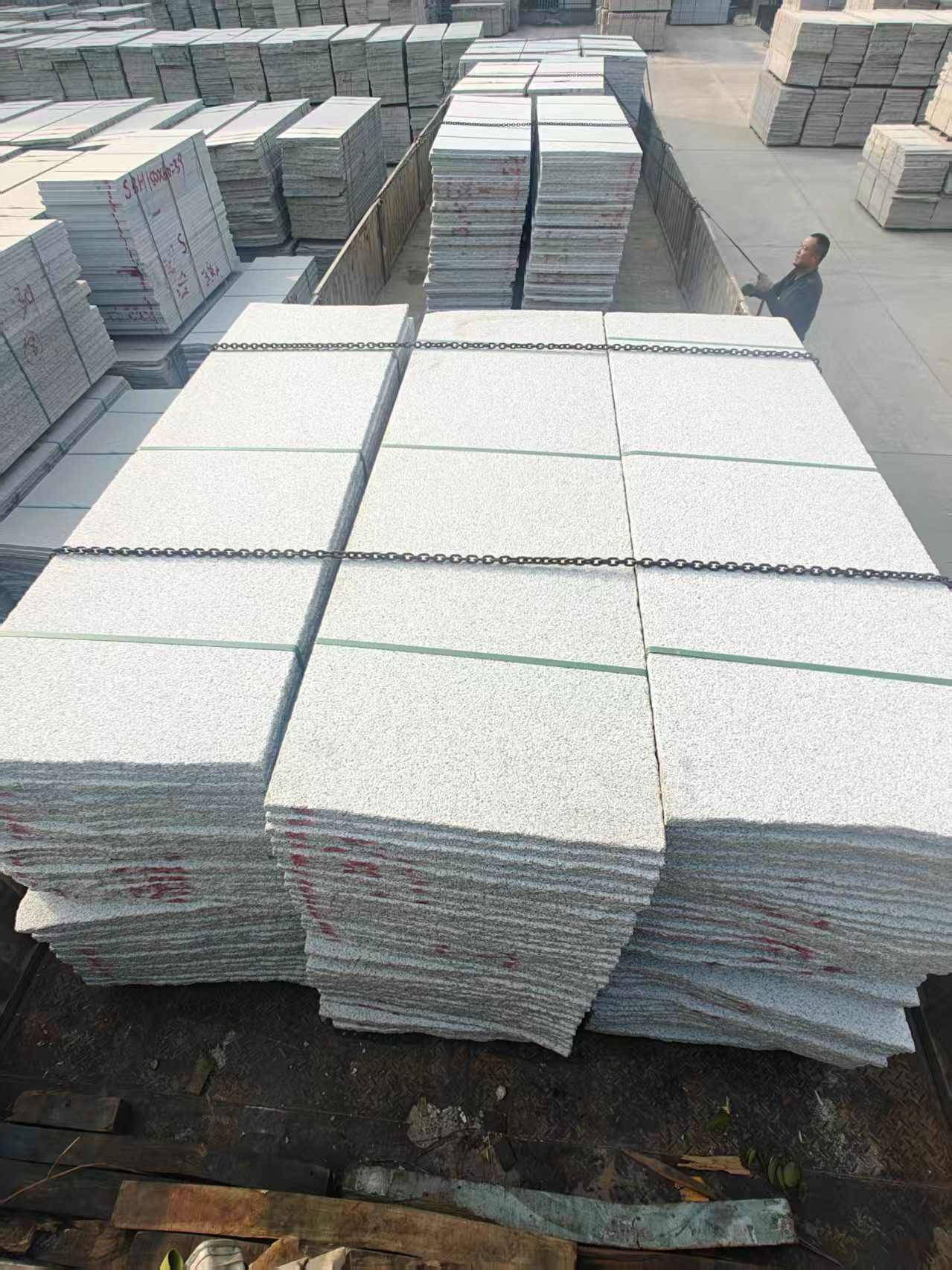 拉萨芝麻白毛板，石材毛板