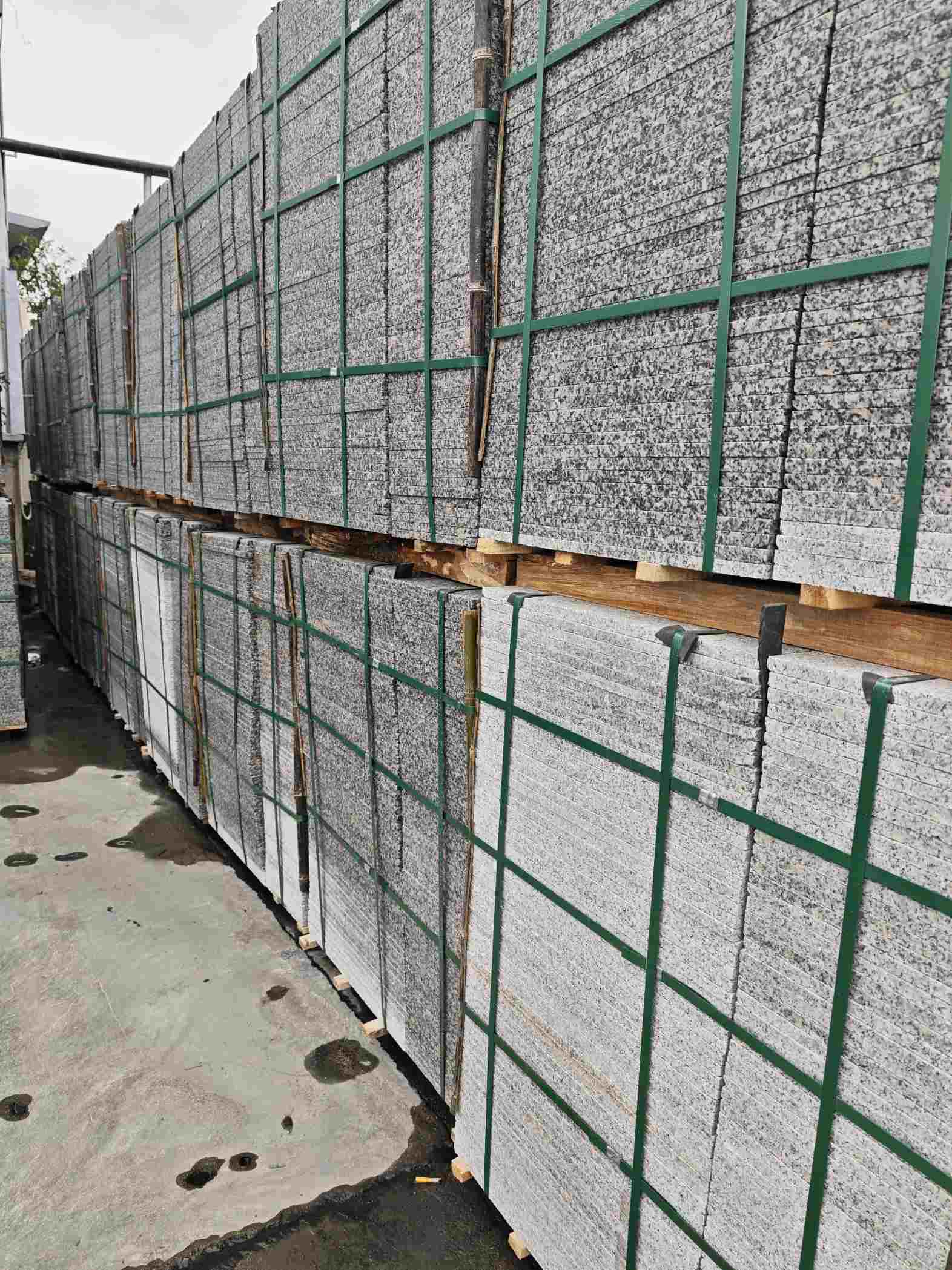 拉萨芙蓉白地铺石，石材地铺石