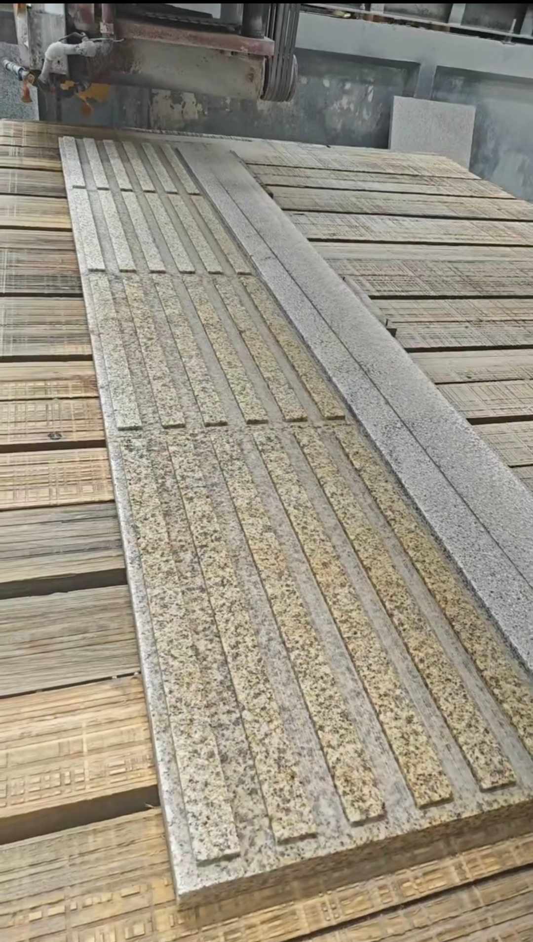 拉萨黄金麻盲道石 盲条